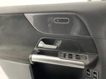 Photo 58 Mercedes GLA  250 e 8G-DCT