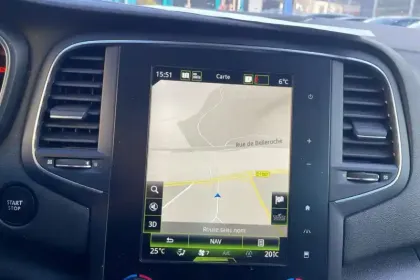 Photo 17 Renault Megane Mégane IV Berline TCe 140 Energy EDC