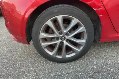 Photo 11 Renault Megane Mégane IV Berline TCe 140 Energy EDC