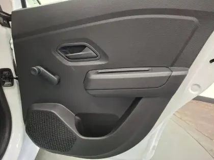 Photo 20 Dacia Sandero  SCe 65