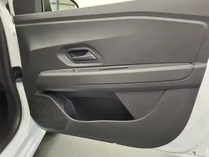 Photo 21 Dacia Sandero  SCe 65