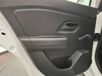 Photo 23 Dacia Sandero  SCe 65