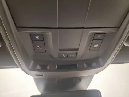 Photo 29 Peugeot 3008  Hybrid 136 e-DCS6