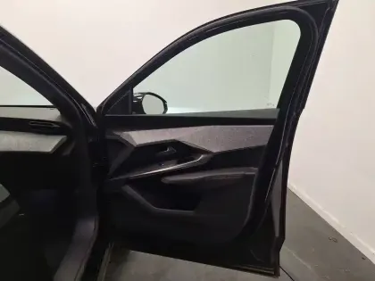 Photo 28 Peugeot 3008  Hybrid 136 e-DCS6