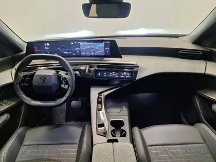 Photo 14 Peugeot 3008  Hybrid 136 e-DCS6