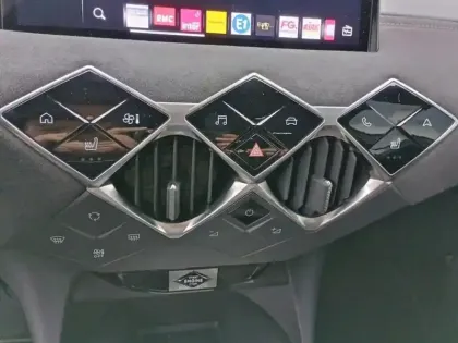 Photo 12 DS DS 3  BlueHDi 130 EAT8 Etoile