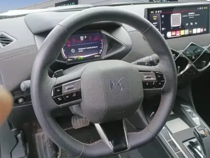 Photo 11 DS DS 3  BlueHDi 130 EAT8 Etoile