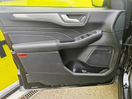 Photo 16 Ford Kuga Hybrid Titanium 2.5 Duratec Fh