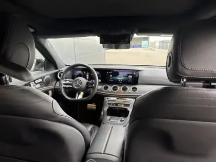 Photo 10 Mercedes Classe E  220 d AMG Line Berlin