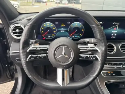 Photo 19 Mercedes Classe E  220 d AMG Line Berlin