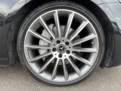 Photo 8 Mercedes Classe E  220 d AMG Line Berlin