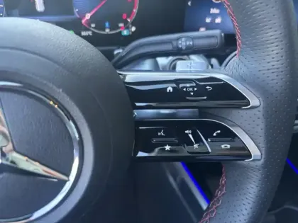 Photo 12 Mercedes GLB 200 d AMG Line