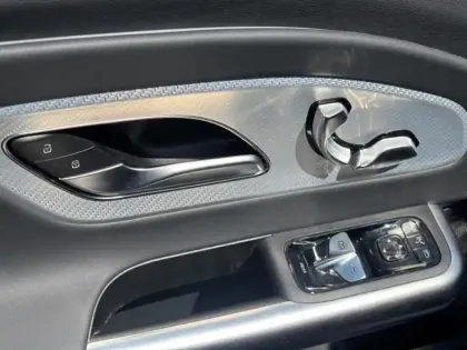 Photo 10 Mercedes CLA  350 4MATIC avec technologi