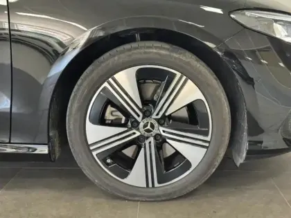 Photo 20 Mercedes CLA  350 4MATIC avec technologi
