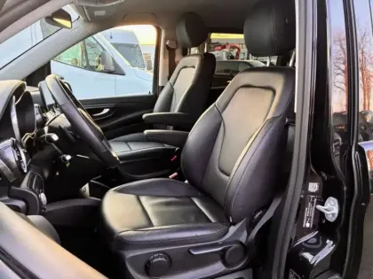 Photo 22 Mercedes CLA V 300 d EDITION Extra long 8pl