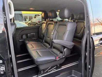 Photo 23 Mercedes CLA V 300 d EDITION Extra long 8pl