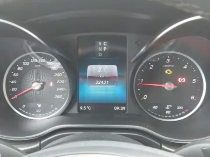 Photo 11 Mercedes CLA V 300 d EDITION Extra long 8pl