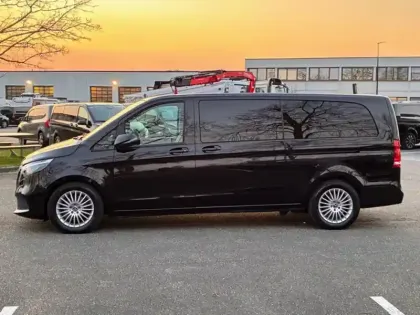 Photo 16 Mercedes CLA V 300 d EDITION Extra long 8pl