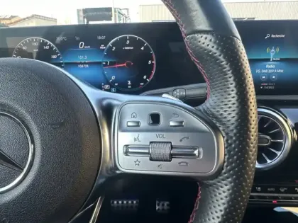 Photo 10 Mercedes CLA  180 d Coupé AMG Line