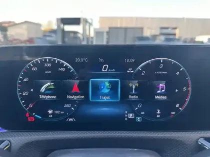 Photo 19 Mercedes CLA  180 d Coupé AMG Line