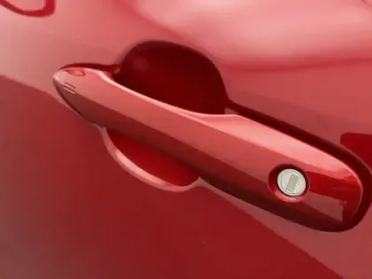 Photo 27 Toyota Yaris Gén. I Ph1 NG GR Sport 5