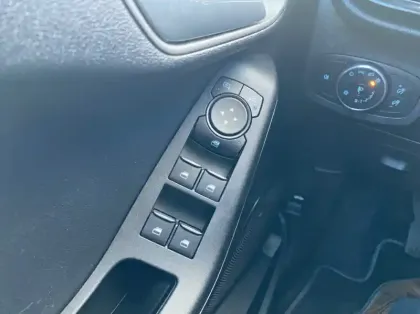 Photo 5 Ford Fiesta 1.0 Flexifuel 95ch Titanium Business 5p