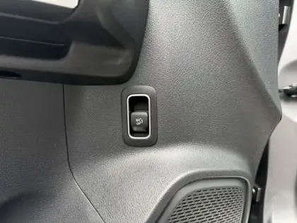 Photo 19 Mercedes GLA 200 d AMG Line