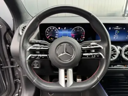 Photo 21 Mercedes GLA 200 d AMG Line