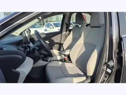 Photo 12 Toyota Yaris Hybride 116h Iconic