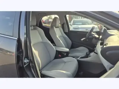 Photo 11 Toyota Yaris Hybride 116h Iconic