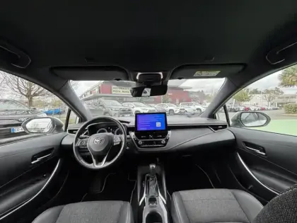 Photo 7 Toyota Corolla Hybride 140h Design