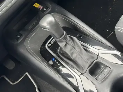 Photo 17 Toyota Corolla Hybride 140h Design