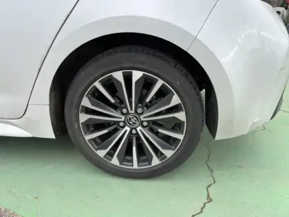 Photo 13 Toyota Corolla Hybride 140h Design