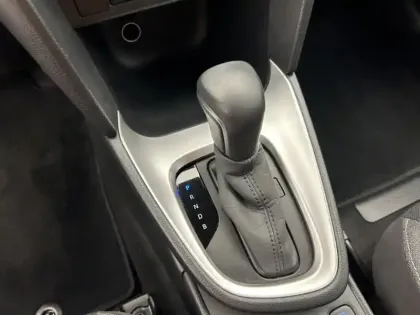 Photo 16 Toyota Yaris Hybride 1.5 116H DESIGN