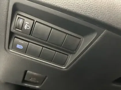 Photo 17 Toyota Yaris Hybride 1.5 116H DESIGN