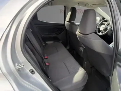 Photo 15 Toyota Yaris Hybride 116h Design Pack