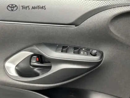 Photo 21 Toyota Yaris Hybride 1.5 116H DYNAMIC BUSINESS