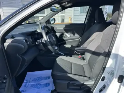 Photo 12 Toyota Yaris Hybride 1.5 HYBRID 116H DESIGN / PACK CARGO