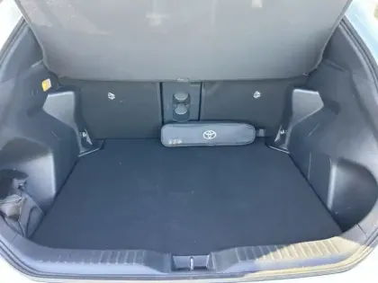 Photo 10 Toyota Yaris Hybride 1.5 HYBRID 116H DESIGN / PACK CARGO