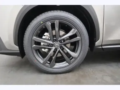 Photo 18 Lexus Nx 350H 2WD Luxe Plus HYBRIDE