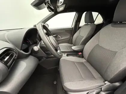 Photo 14 Toyota Yaris Hybride 1.5 130H DESIGN PACK CARGO