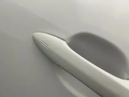 Photo 19 Toyota Yaris Hybride 1.5 130H DESIGN PACK CARGO