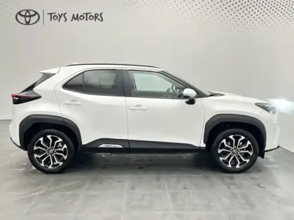 Photo 5 Toyota Yaris Hybride 1.5 130H DESIGN PACK CARGO