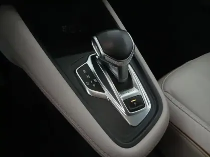 Photo 21 Renault Captur Gén. II (HJB) Ph1 Initiale Paris 5