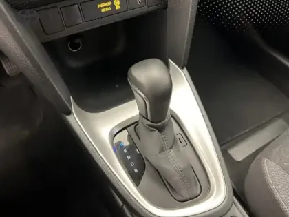 Photo 18 Toyota Yaris Hybride 1.5 116H DYNAMIC