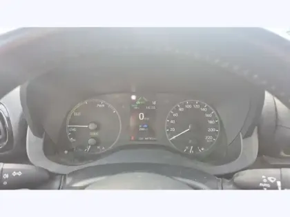 Photo 13 Toyota Yaris Hybride 116h Dynamic