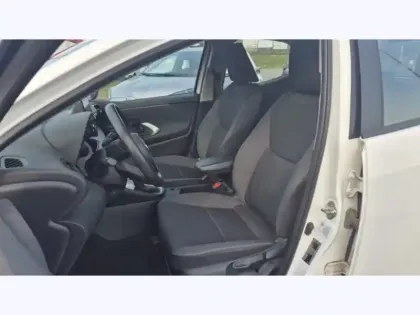 Photo 10 Toyota Yaris Hybride 116h Dynamic