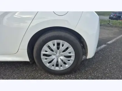 Photo 8 Toyota Yaris Hybride 116h Dynamic