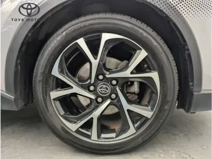 Photo 18 Toyota C-HR 1.8 HYBRIDE 122 DESIGN