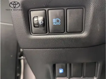 Photo 15 Toyota C-HR 1.8 HYBRIDE 122 DESIGN